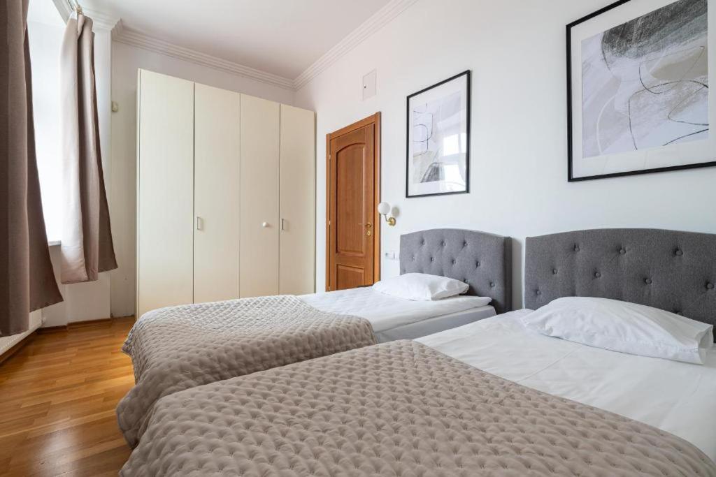 Old Town Square Residence Reval Esterno foto