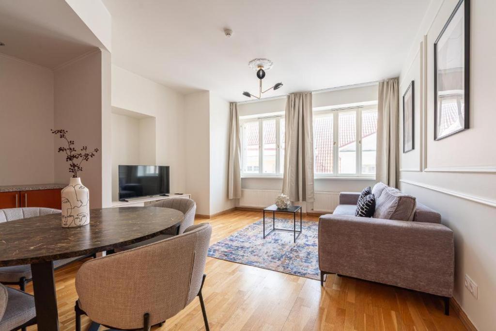 Old Town Square Residence Reval Esterno foto