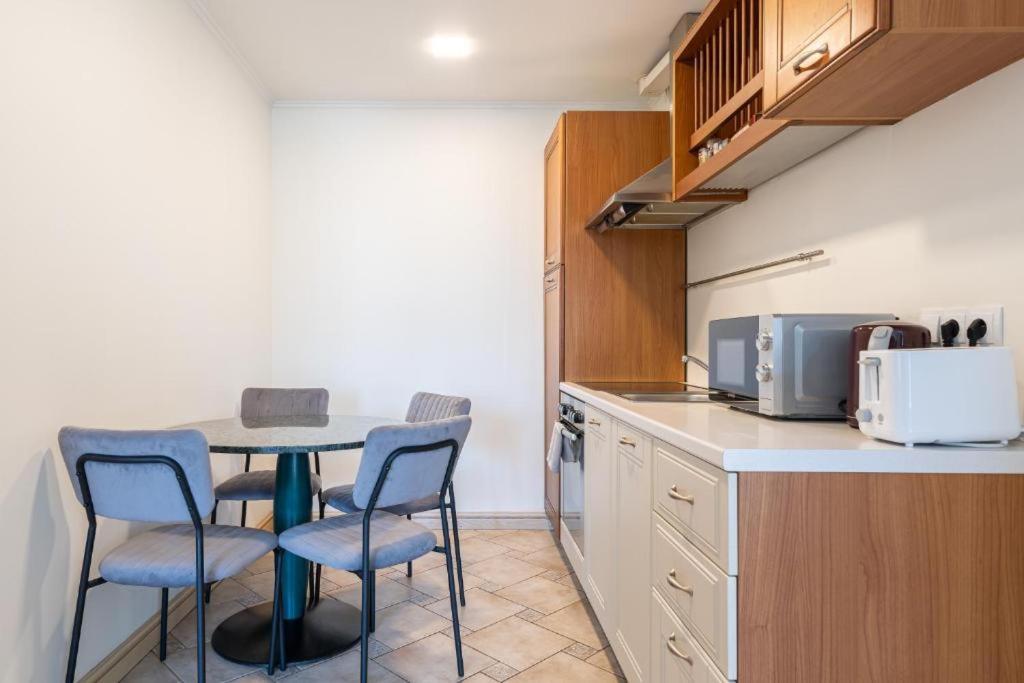 Old Town Square Residence Reval Esterno foto