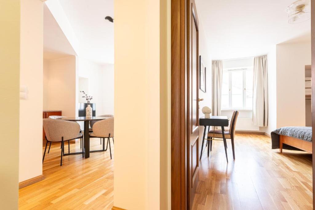 Old Town Square Residence Reval Esterno foto