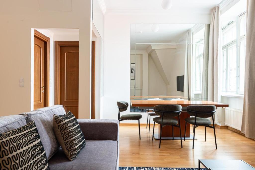 Old Town Square Residence Reval Esterno foto
