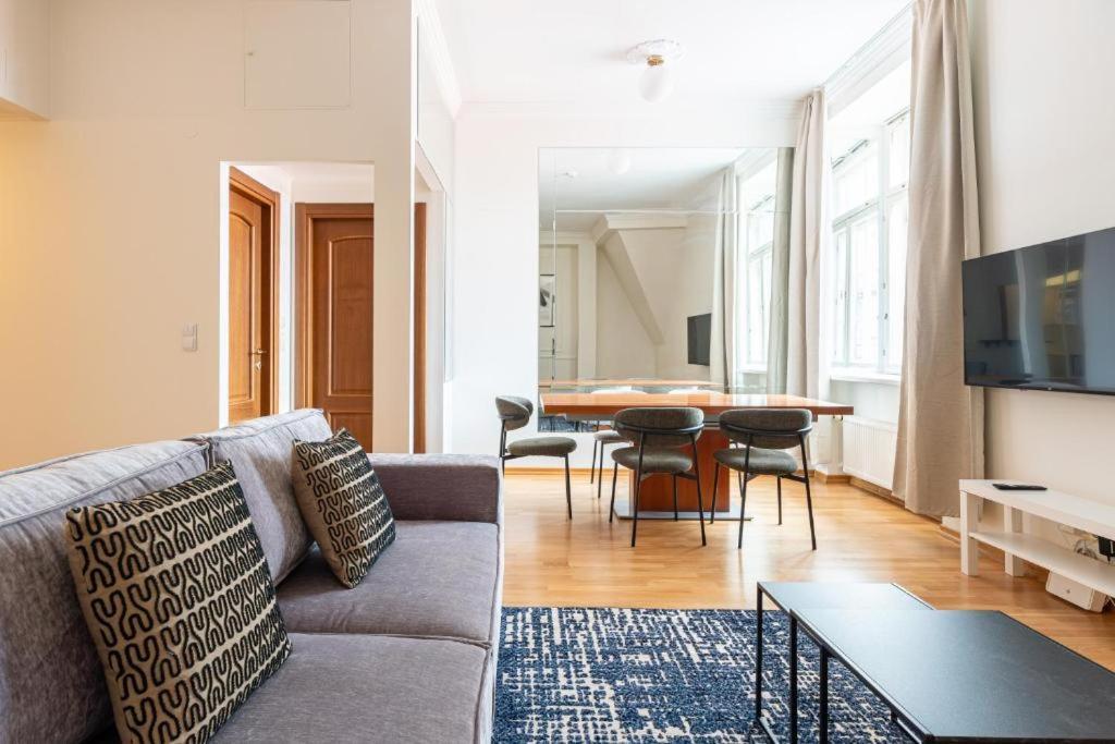 Old Town Square Residence Reval Esterno foto
